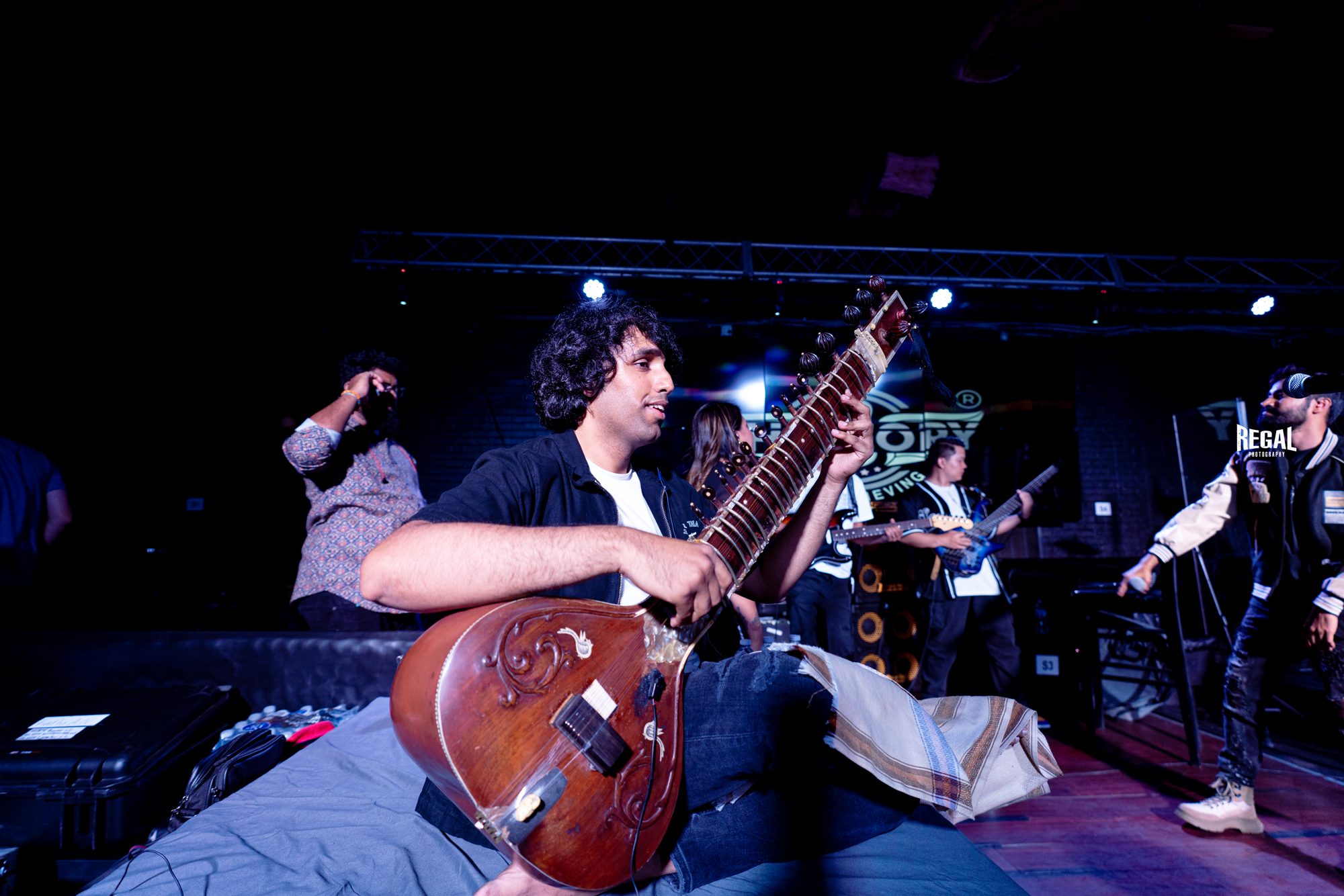 QCDesi event photo: threeory concert 2883